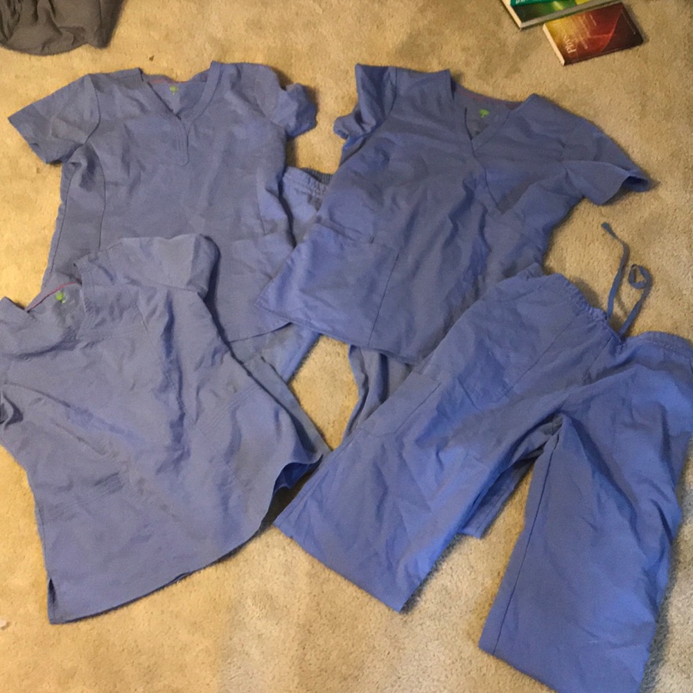 Healing Hands scrub lot size medium